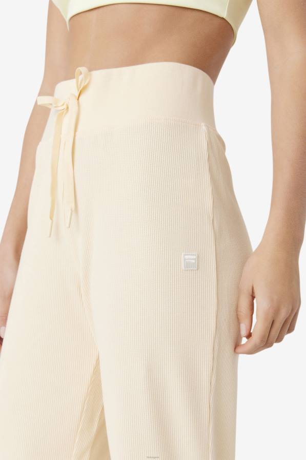 2HNL1605 нежна праскова FILA нежен прасковен панталон от фила тинли